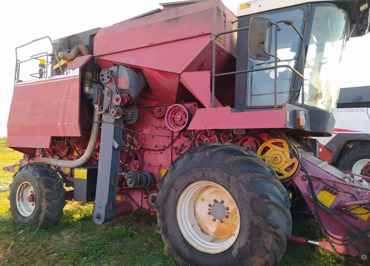 Зерноуборочный комбайн Гомсельмаш КЗС-1218 (Палессе GS12): фото 9