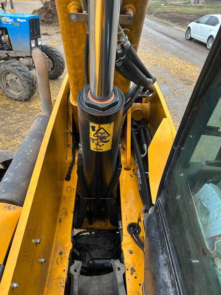 JCB 541-70AG - Телескопический погрузчик: фото 2 JCB 541-70AG - Телескопический погрузчик: фото 2