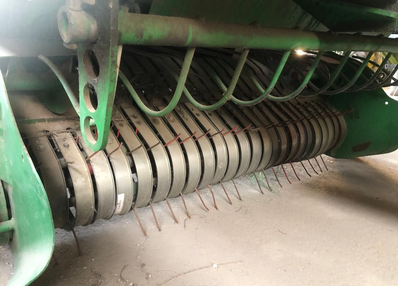 Пресс-подборщик рулонный John Deere F440E: фото 10