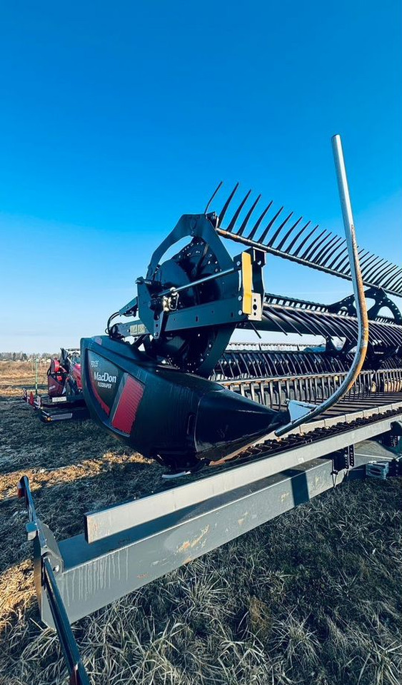 MacDon FD 135 - Жатка зерновая: фото 3 MacDon FD 135 - Жатка зерновая: фото 3