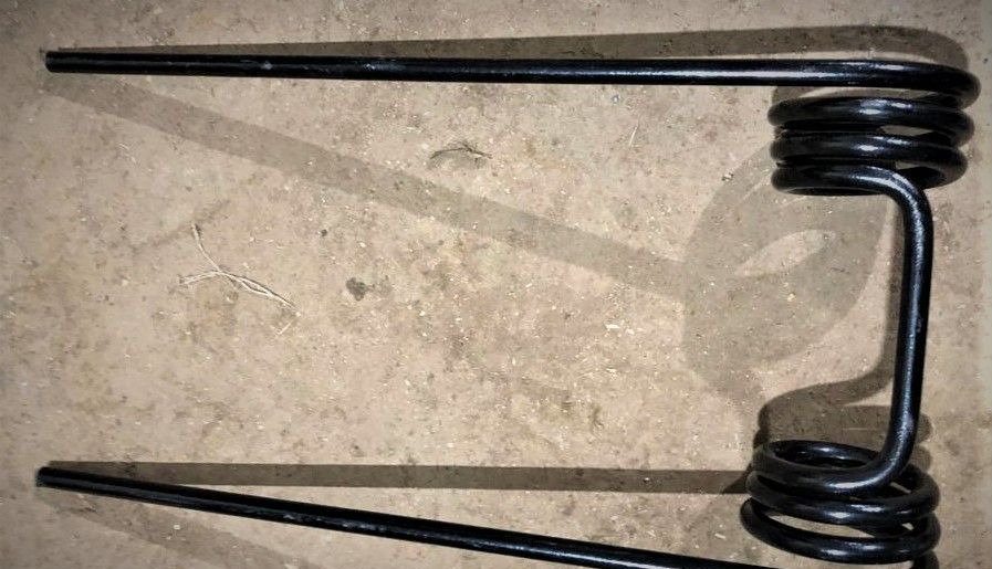 Пружины штригельной бороны Salford R60000 - Подвеска: фото 1 Пружины штригельной бороны Salford R60000 - Подвеска: фото 1