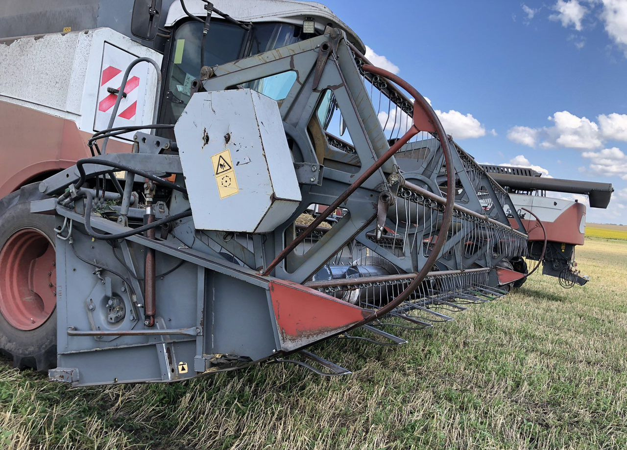 Ростсельмаш Acros 585 - Зерноуборочный комбайн: фото 3 Ростсельмаш Acros 585 - Зерноуборочный комбайн: фото 3