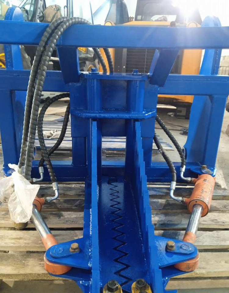 Захват Захват корчеватель на фронтальный погрузчик: фото 11 Захват Захват корчеватель на фронтальный погрузчик: фото 11