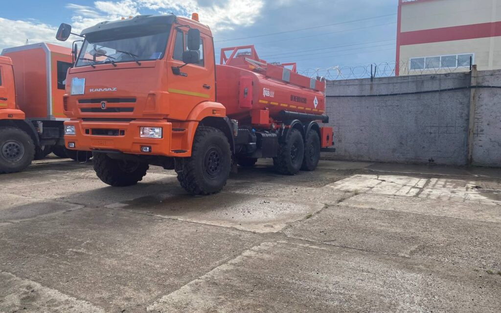 Грузовик с цистерной Автоцистерна КАМАЗ 5350-66 (D5), 2025: фото 16