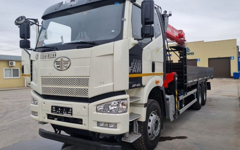Бортовой грузовик FAW J6P 6х4 с КМУ Sunhunk S3505 2025 - Бортовой грузовик/ Платформа, Автоманипулятор: фото 4 Бортовой грузовик FAW J6P 6х4 с КМУ Sunhunk S3505 2025 - Бортовой грузовик/ Платформа, Автоманипулятор: фото 4