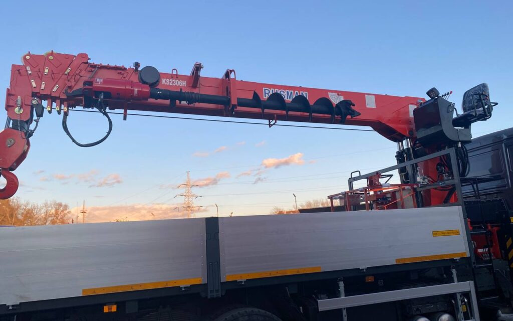 Бортовой грузовик HOWO T5G с КМУ RUSMAN KS2306, 2025 - Бортовой грузовик/ Платформа, Автоманипулятор: фото 4 Бортовой грузовик HOWO T5G с КМУ RUSMAN KS2306, 2025 - Бортовой грузовик/ Платформа, Автоманипулятор: фото 4