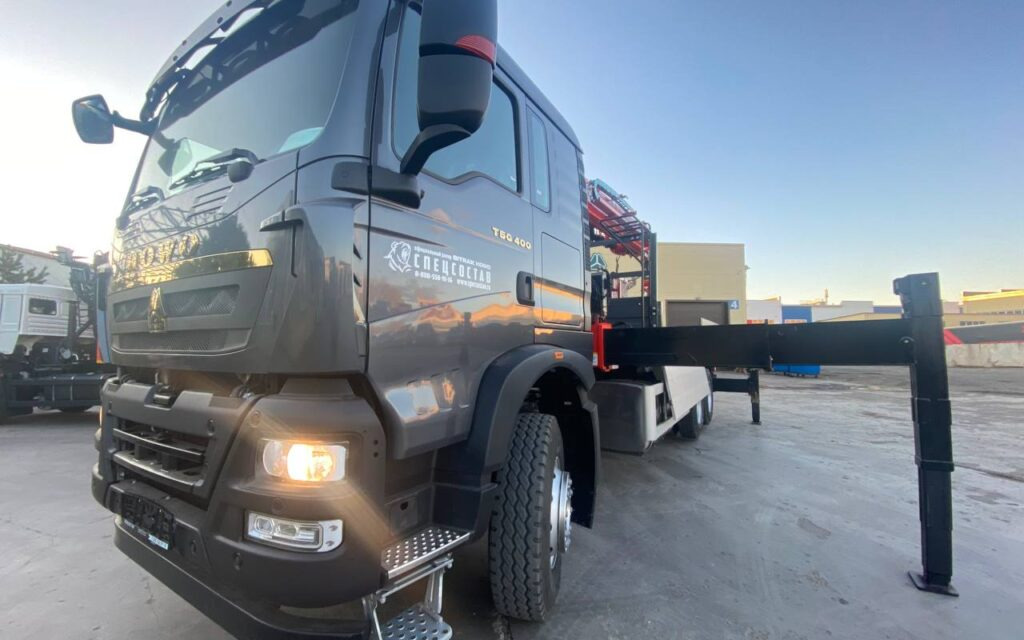 Бортовой грузовик/ Платформа, Автоманипулятор Бортовой грузовик HOWO T5G с КМУ RUSMAN KS2306, 2025: фото 11