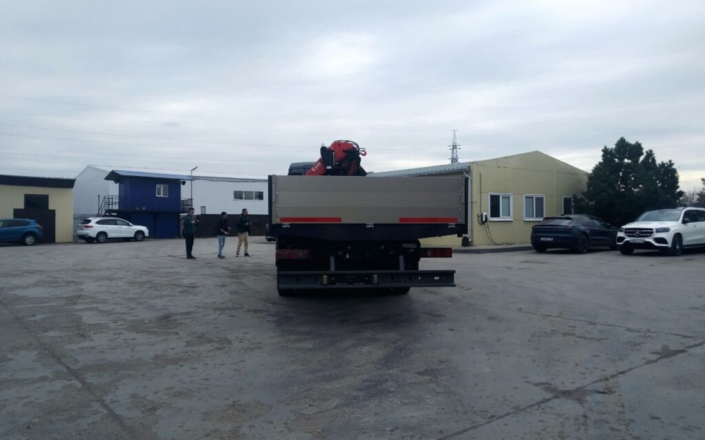 Бортовой грузовик Howo T5G 6х4 с КМУ Sunhunk K-238, 2025 - Бортовой грузовик/ Платформа, Автоманипулятор: фото 5 Бортовой грузовик Howo T5G 6х4 с КМУ Sunhunk K-238, 2025 - Бортовой грузовик/ Платформа, Автоманипулятор: фото 5