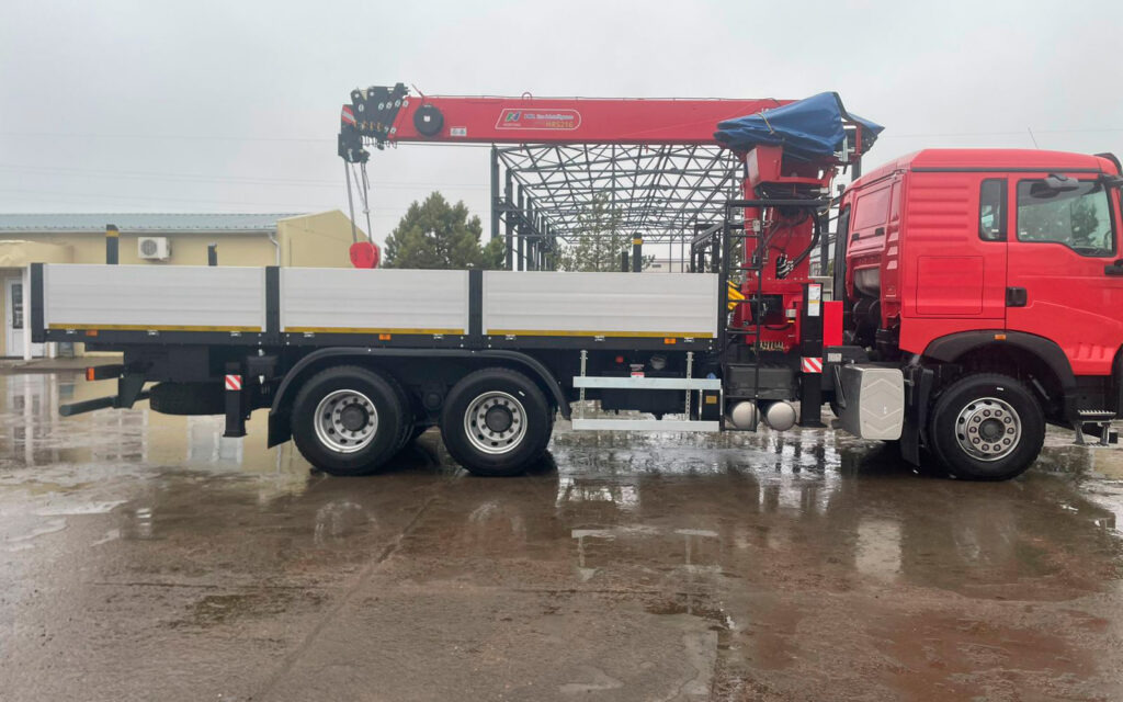 Бортовой грузовик/ Платформа, Автоманипулятор Бортовой грузовик Howo T5G с КМУ Horyong HRS216, 2025: фото 8