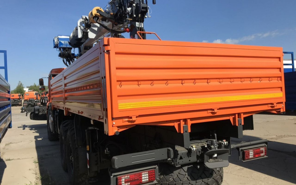 Бортовой грузовик/ Платформа, Автоманипулятор Бортовой грузовик КАМАЗ 43118-50 6х6 с КМУ Галичанин с буром, 2025: фото 7