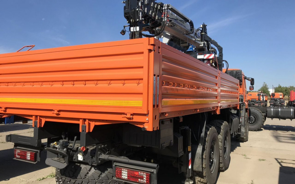 Бортовой грузовик/ Платформа, Автоманипулятор Бортовой грузовик КАМАЗ 43118-50 6х6 с КМУ Галичанин с буром, 2025: фото 6