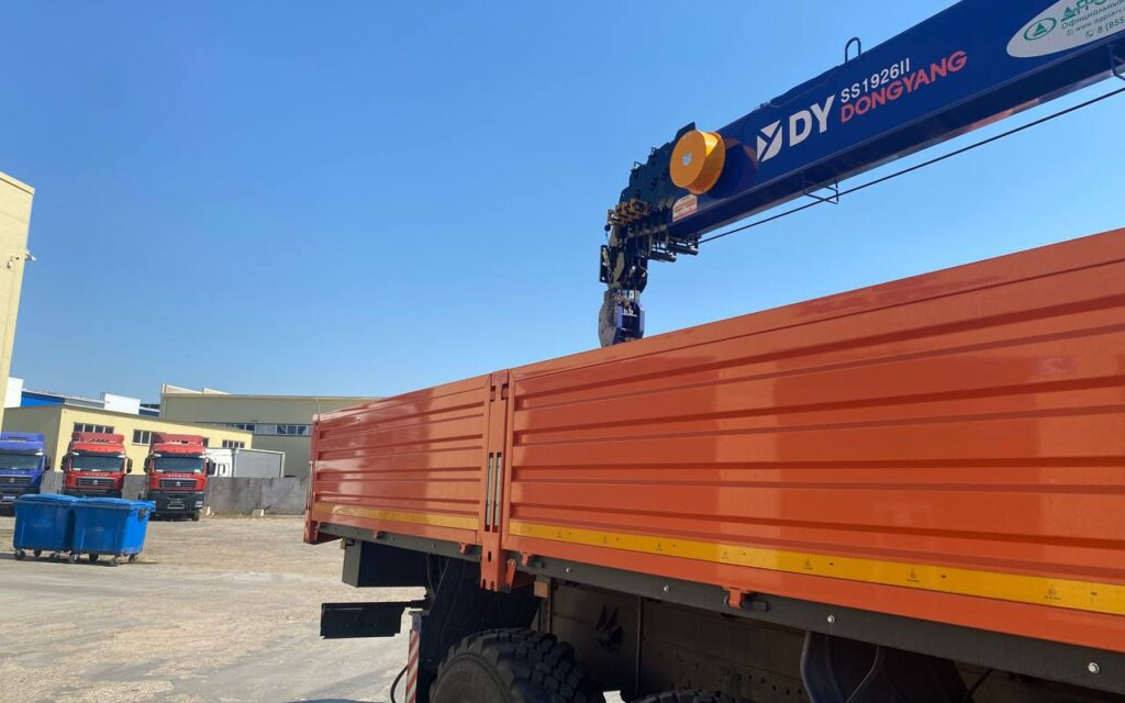 Бортовой грузовик/ Платформа, Автоманипулятор Бортовой грузовик КАМАЗ 43118 6х6 с КМУ DONGYANG 1926 2010: фото 17