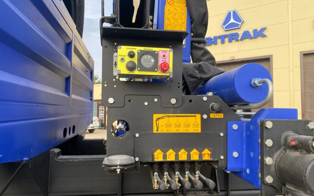 Бортовой грузовик/ Платформа, Автоманипулятор Бортовой грузовик Камаз 43118 6х6 ПАРМ с КМУ АНТ 7.5-2: фото 10 Бортовой грузовик/ Платформа, Автоманипулятор Бортовой грузовик Камаз 43118 6х6 ПАРМ с КМУ АНТ 7.5-2: фото 10