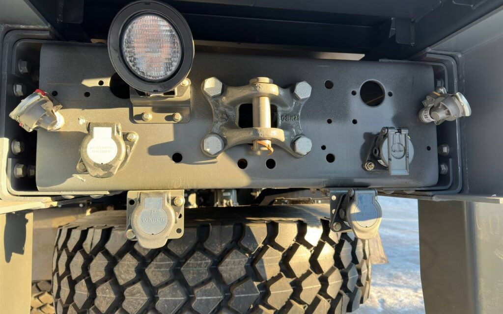 Бортовой грузовик/ Платформа, Автоманипулятор Бортовой грузовик SITRAK C7H с КМУ Sunhunk K 238, 2025: фото 14