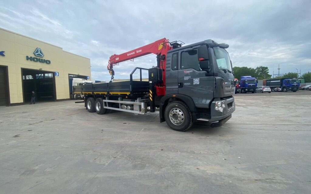 Howo T5G с КМУ Sunhunk S2106 - Бортовой грузовик/ Платформа, Автоманипулятор: фото 3 Howo T5G с КМУ Sunhunk S2106 - Бортовой грузовик/ Платформа, Автоманипулятор: фото 3