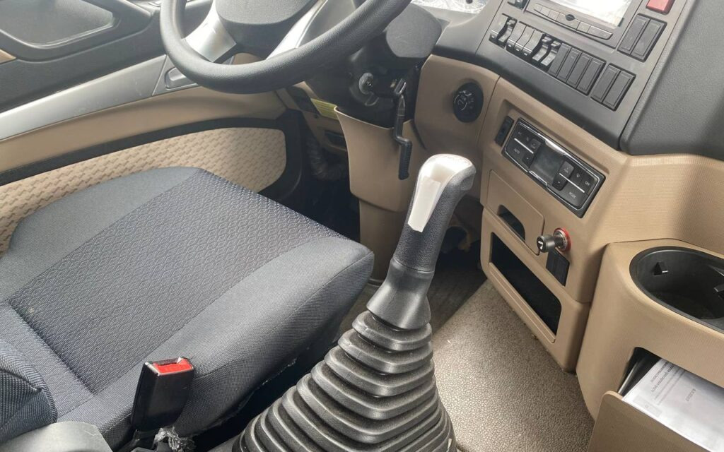 Бортовой грузовик/ Платформа, Автоманипулятор Howo T5G с КМУ Sunhunk S2106: фото 15