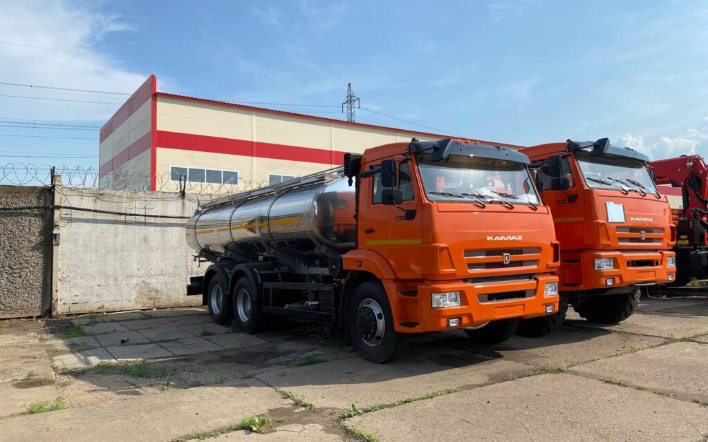 КАМАЗ 65115 6х4 пищевая цистерна (молоковоз) 17м3 2025 - Грузовик с цистерной: фото 4 КАМАЗ 65115 6х4 пищевая цистерна (молоковоз) 17м3 2025 - Грузовик с цистерной: фото 4