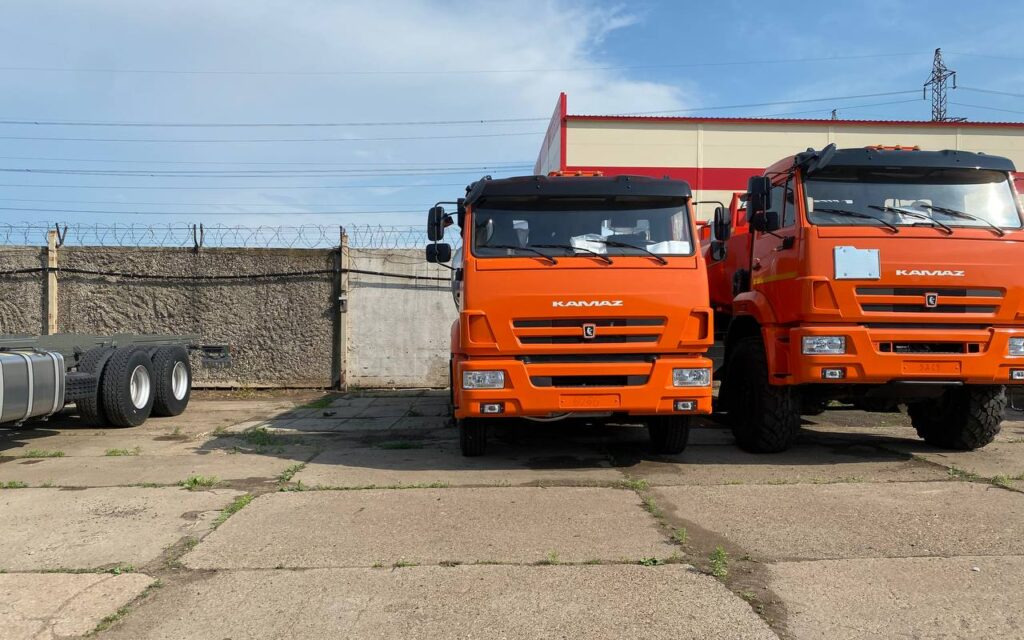 КАМАЗ 65115 6х4 пищевая цистерна (молоковоз) 17м3 2025 - Грузовик с цистерной: фото 2 КАМАЗ 65115 6х4 пищевая цистерна (молоковоз) 17м3 2025 - Грузовик с цистерной: фото 2