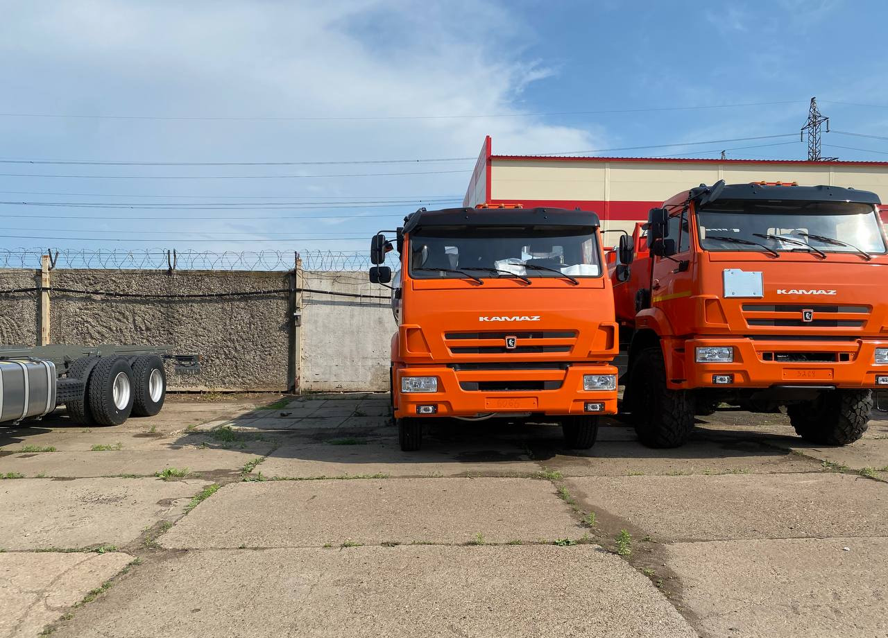 КАМАЗ 65115 6х4 пищевая цистерна (молоковоз) 17м3 2025 - Грузовик-цистерна: фото 2 КАМАЗ 65115 6х4 пищевая цистерна (молоковоз) 17м3 2025 - Грузовик-цистерна: фото 2