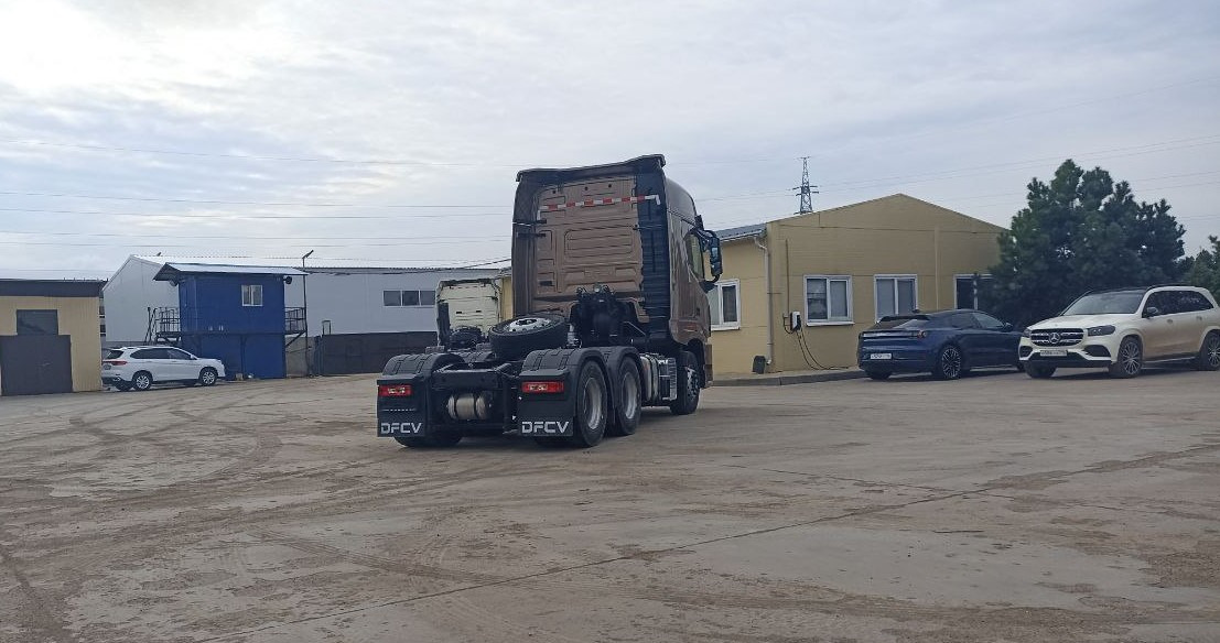 Тягач DongFeng GX 6х4 508 л.с. АКПП пневматическая подвеска 2024 - Тягач: фото 5 Тягач DongFeng GX 6х4 508 л.с. АКПП пневматическая подвеска 2024 - Тягач: фото 5