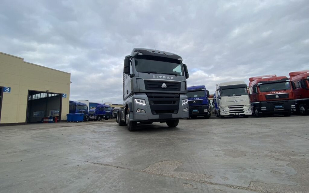 Тягач Sitrak C7H 6х2 480 л.с. АКПП пневматическая подвеска 2023 - Тягач: фото 2 Тягач Sitrak C7H 6х2 480 л.с. АКПП пневматическая подвеска 2023 - Тягач: фото 2