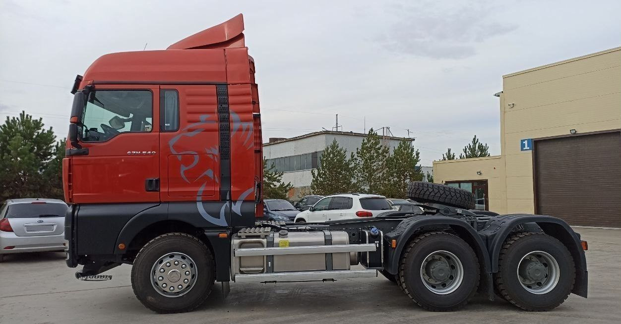 Новый Тягач Тягач Sitrak C7H 6х4 540 л.с. МКПП рессорная подвеска 2023: фото 9 Новый Тягач Тягач Sitrak C7H 6х4 540 л.с. МКПП рессорная подвеска 2023: фото 9