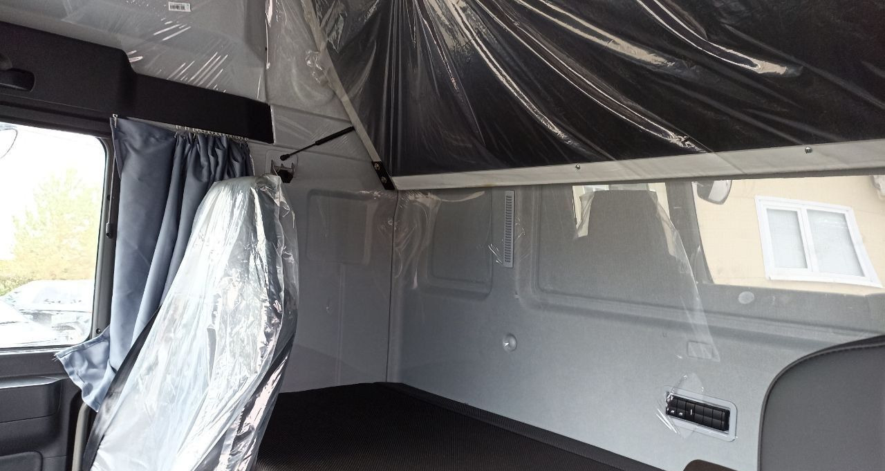 Новый Тягач Тягач Sitrak C7H 6х4 540 л.с. МКПП рессорная подвеска 2023: фото 12 Новый Тягач Тягач Sitrak C7H 6х4 540 л.с. МКПП рессорная подвеска 2023: фото 12