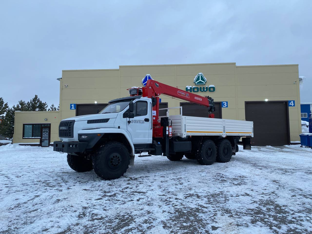 УРАЛ NEXT - Автоманипулятор: фото 1 УРАЛ NEXT - Автоманипулятор: фото 1