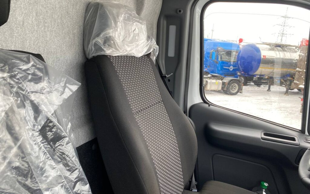 Бортовой грузовик/ Платформа, Автоманипулятор Урал Next с КМУ HORYONG HRS216, 2025: фото 15