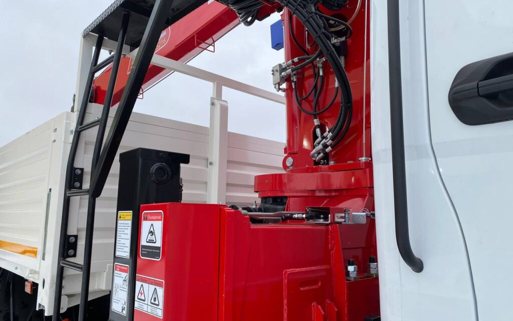 Бортовой грузовик/ Платформа, Автоманипулятор Урал Next с КМУ HORYONG HRS216, 2025: фото 17