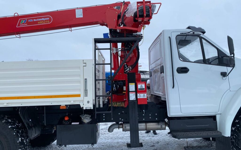 Бортовой грузовик/ Платформа, Автоманипулятор Урал Next с КМУ HORYONG HRS216, 2025: фото 18