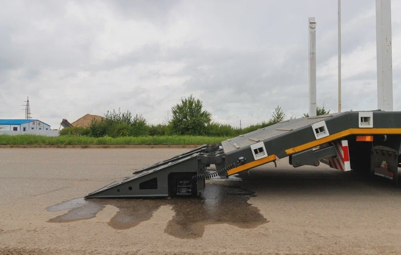 Новый Низкорамный полуприцеп Blacksmith Trailer 922202: фото 22