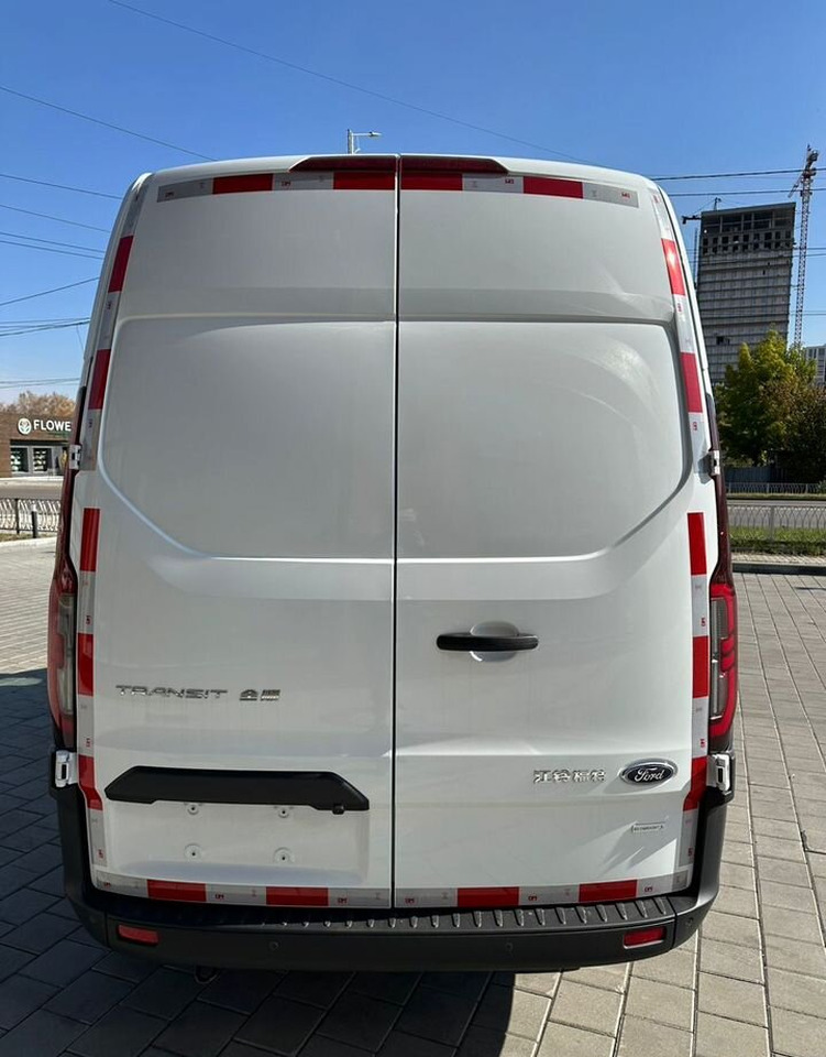 Ford Transit - Цельнометаллический фургон: фото 5 Ford Transit - Цельнометаллический фургон: фото 5