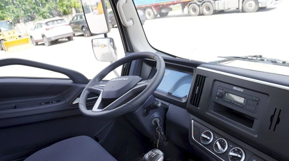 Новый Изотермический грузовик Isuzu Elf: фото 6