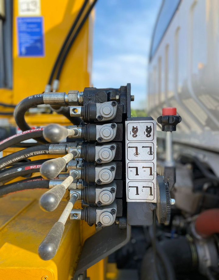 Новый Эвакуатор Isuzu Elf: фото 13