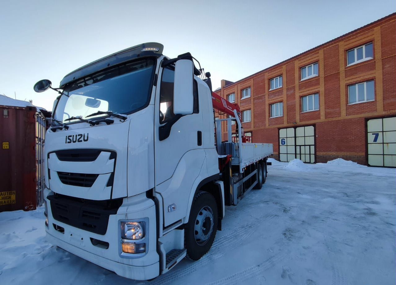 Isuzu Giga (C-series) - Грузовик бортовой/ Платформа, Автоманипулятор: фото 2 Isuzu Giga (C-series) - Грузовик бортовой/ Платформа, Автоманипулятор: фото 2