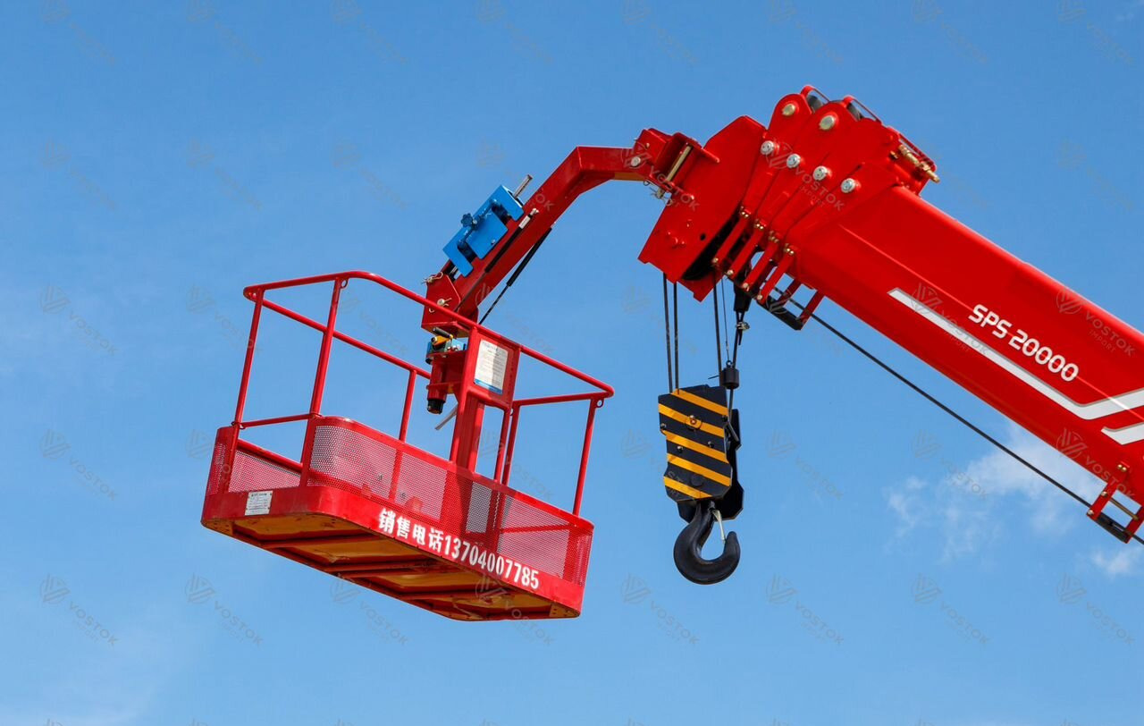 Новый Грузовик бортовой/ Платформа, Автоманипулятор Isuzu Giga (C-series): фото 17