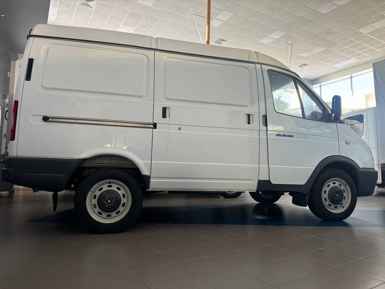 ГАЗ 2752 - Цельнометаллический фургон: фото 1 ГАЗ 2752 - Цельнометаллический фургон: фото 1