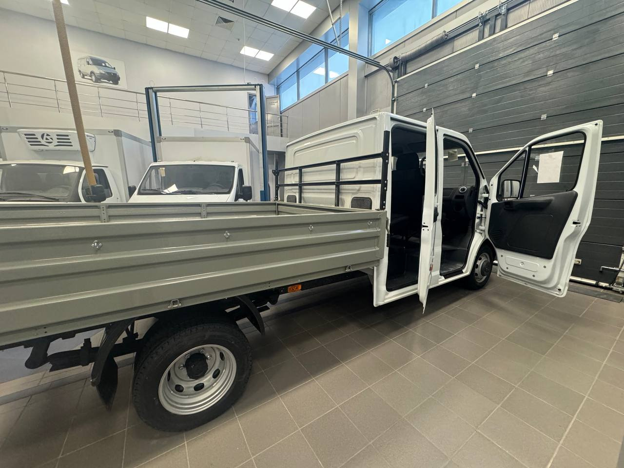 ГАЗ Газель Next A22R33 - Грузовик бортовой/ Платформа: фото 3 ГАЗ Газель Next A22R33 - Грузовик бортовой/ Платформа: фото 3