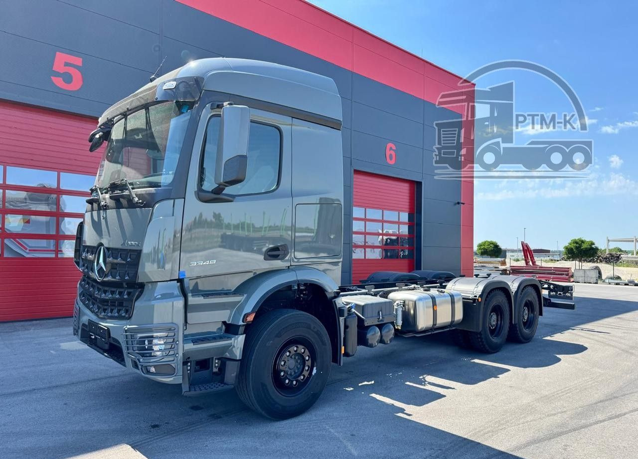Mercedes-Benz Actros 3348A - Лесовоз, сортиментовоз: фото 1 Mercedes-Benz Actros 3348A - Лесовоз, сортиментовоз: фото 1