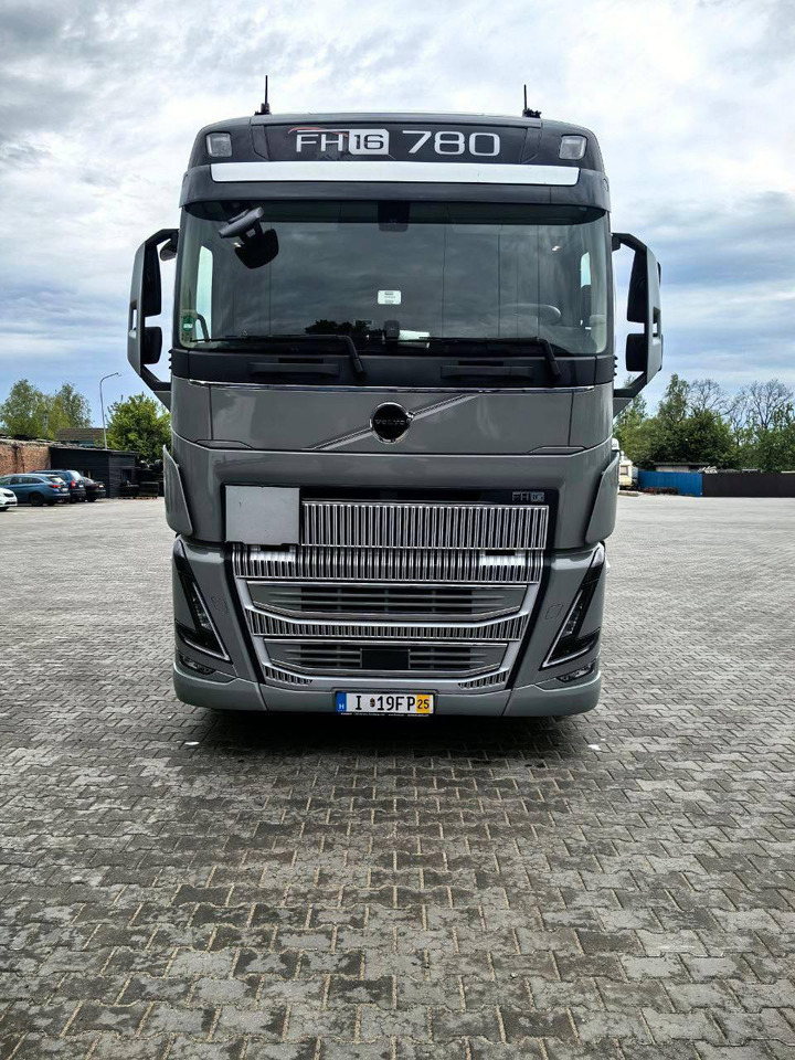 Volo FH16 - Тягач: фото 4 Volo FH16 - Тягач: фото 4