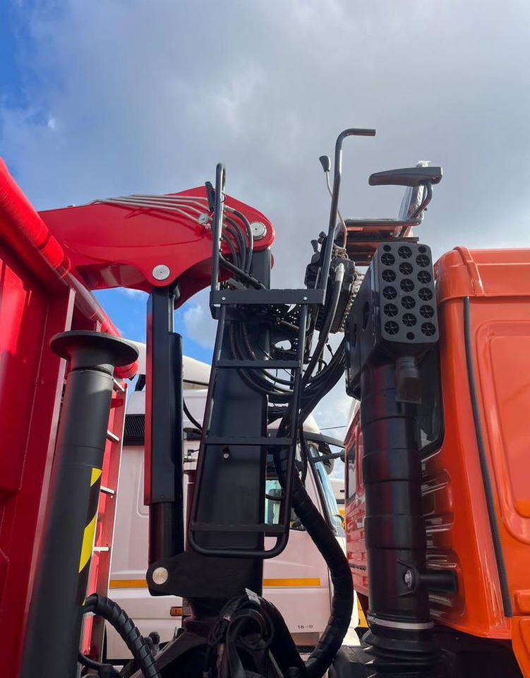 Новый Самосвал, Автоманипулятор КАМАЗ 659004: фото 7