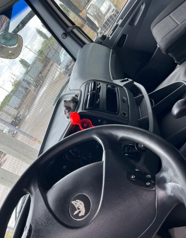 Тягач КАМАЗ 5490: фото 7