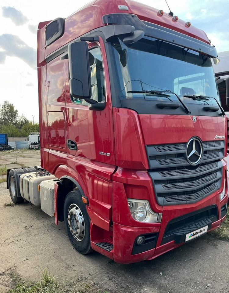 Mercedes-Benz Actros - Тягач: фото 1 Mercedes-Benz Actros - Тягач: фото 1