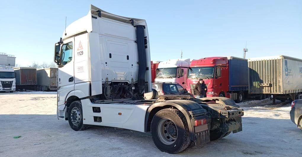 Mercedes-Benz Actros - Тягач: фото 2 Mercedes-Benz Actros - Тягач: фото 2