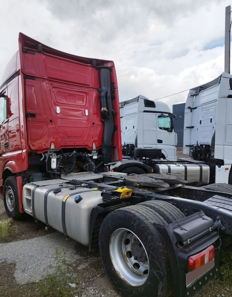 Mercedes-Benz Actros - Тягач: фото 3 Mercedes-Benz Actros - Тягач: фото 3
