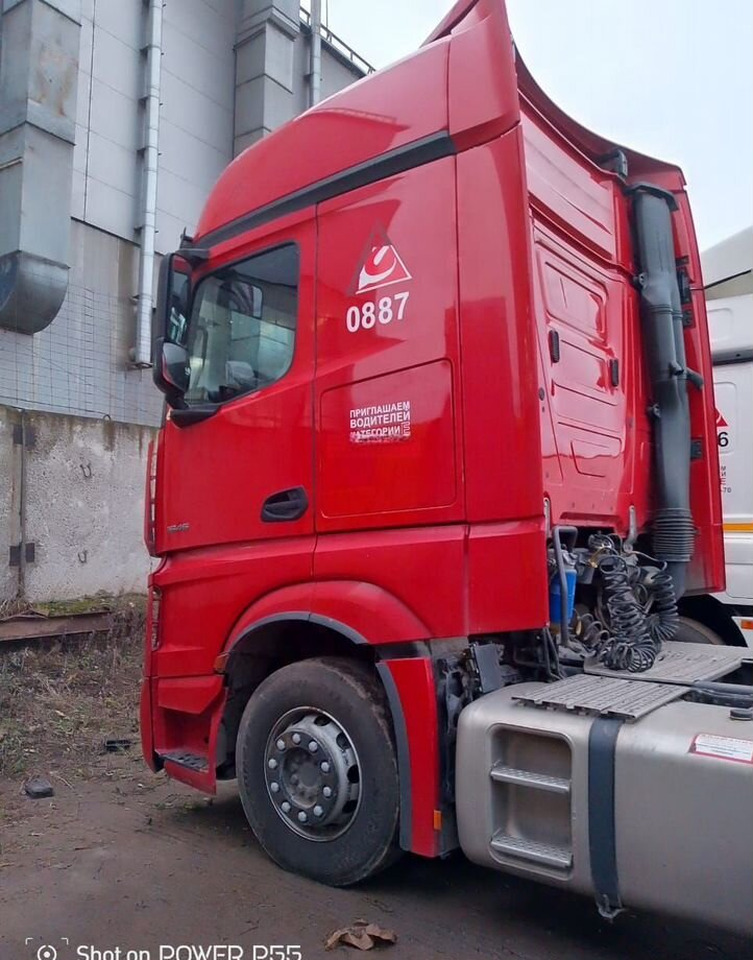 Mercedes-Benz Actros - Тягач: фото 2 Mercedes-Benz Actros - Тягач: фото 2