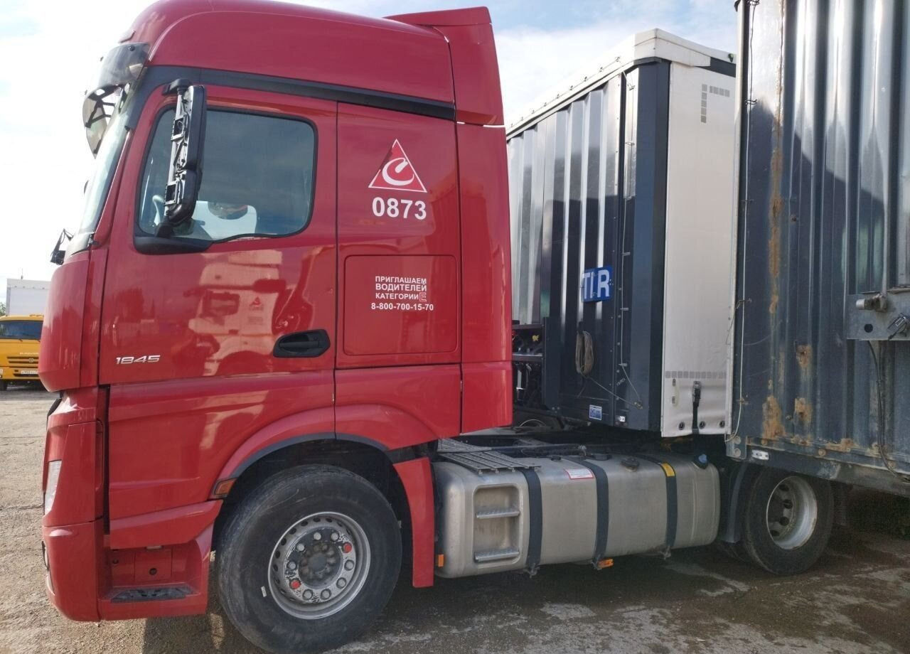 Mercedes-Benz Actros - Тягач: фото 4 Mercedes-Benz Actros - Тягач: фото 4