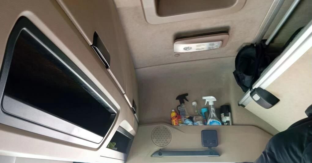 Mercedes-Benz Actros - Тягач: фото 3 Mercedes-Benz Actros - Тягач: фото 3