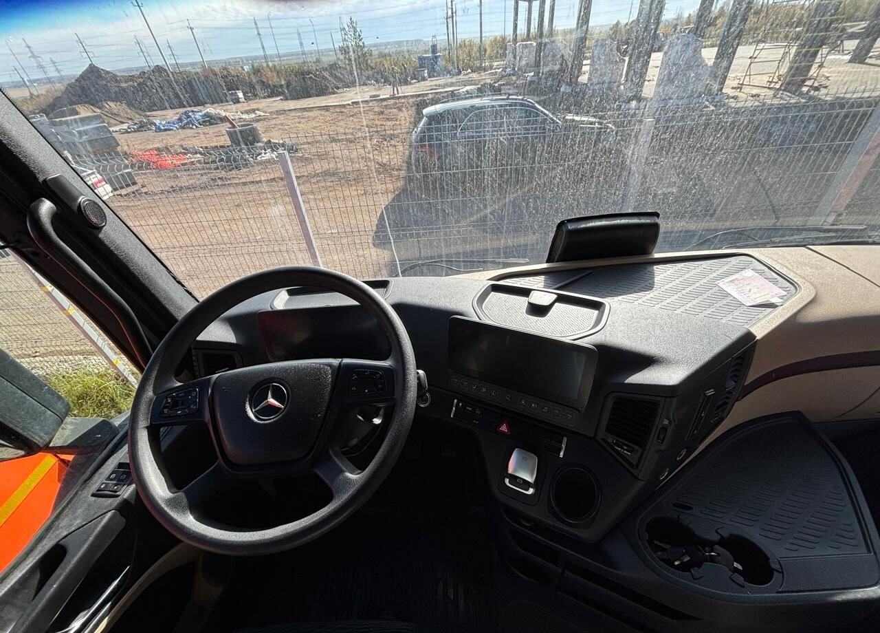 Тягач Mercedes-Benz Actros: фото 10